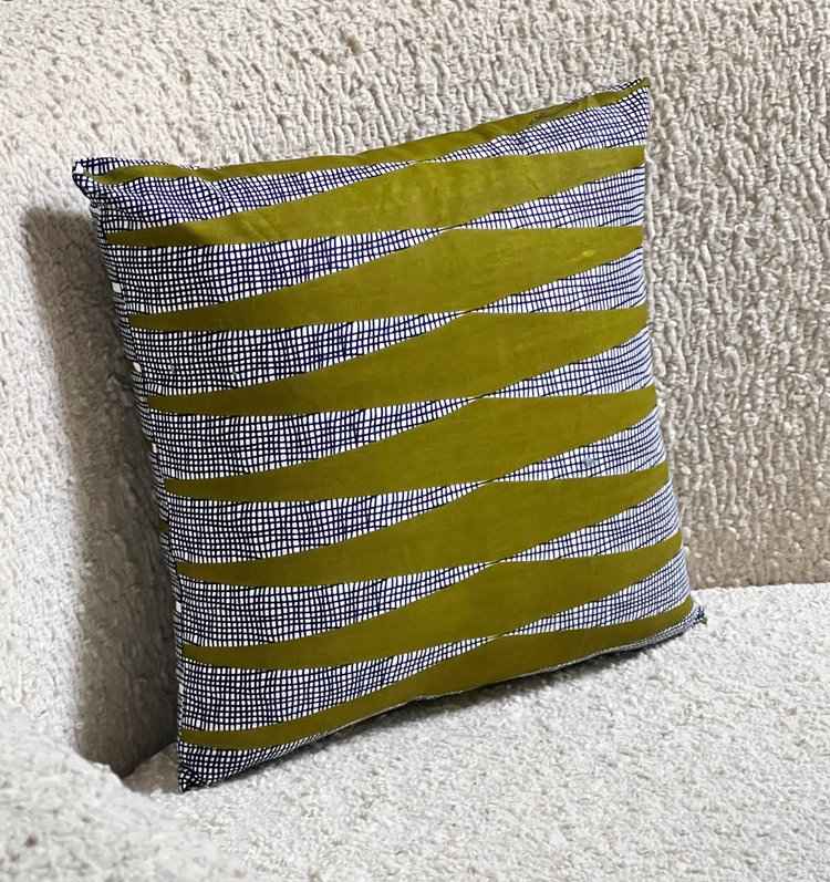 Para Tribal Print Handmade Pillow