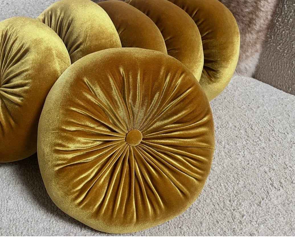 Round velvet pillow - Golden Oak