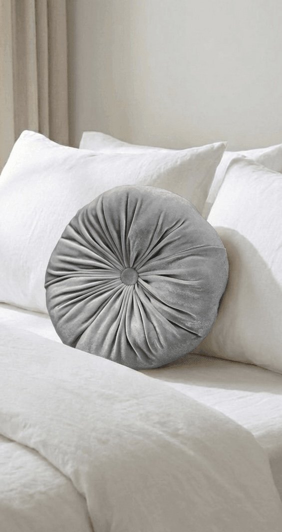 Round velvet pillow Silver