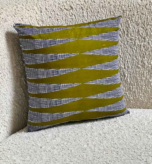 Para Tribal Print Handmade Pillow