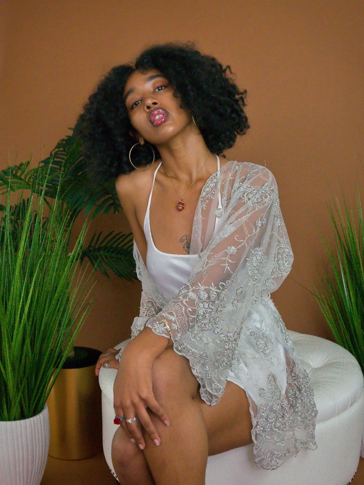 LILA ROBE