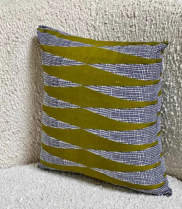 Para Tribal Print Handmade Pillow